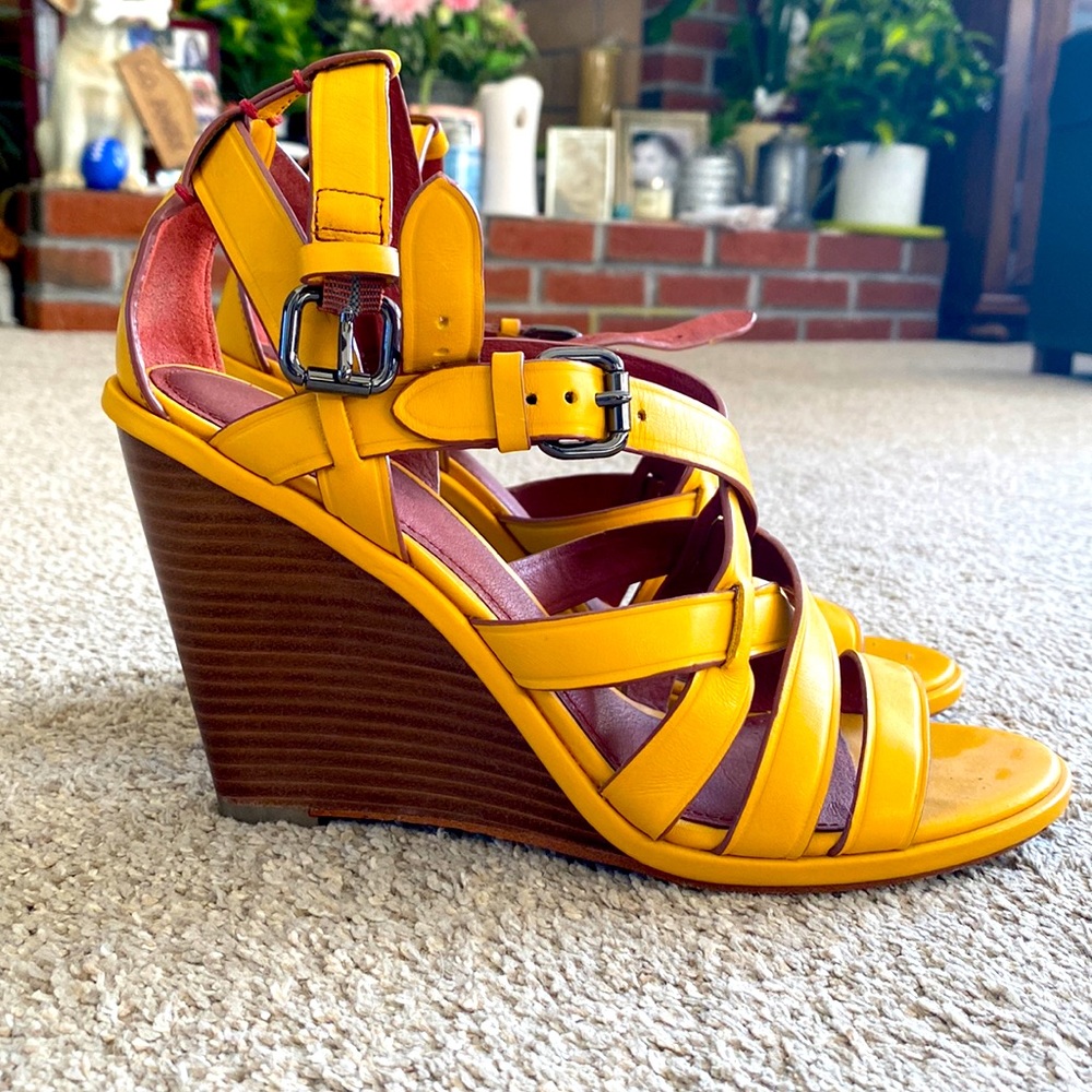 Woman leather wedges